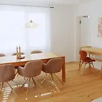Διαμέρισμα Yuva Homes - 100m2 - Nahe Muenchen - 2 Baeder - S-bahn *