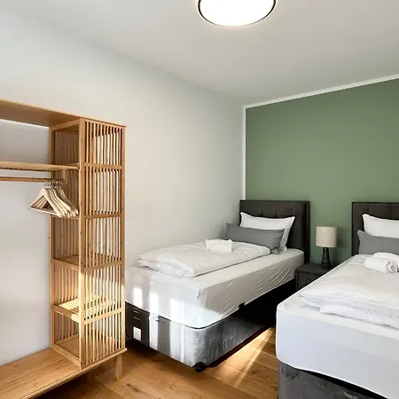 Yuva Homes - 100m2 - Nahe Muenchen - 2 Baeder - Garten&terrasse - S-bahn * Germering