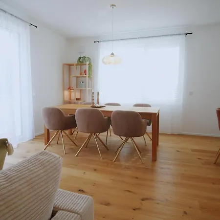 Yuva Homes - 100m2 - Nahe Muenchen - 2 Baeder - S-bahn 公寓 格梅尔林