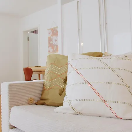 Apartamento Yuva Homes - 100m2 - Nahe Muenchen - 2 Baeder - S-bahn