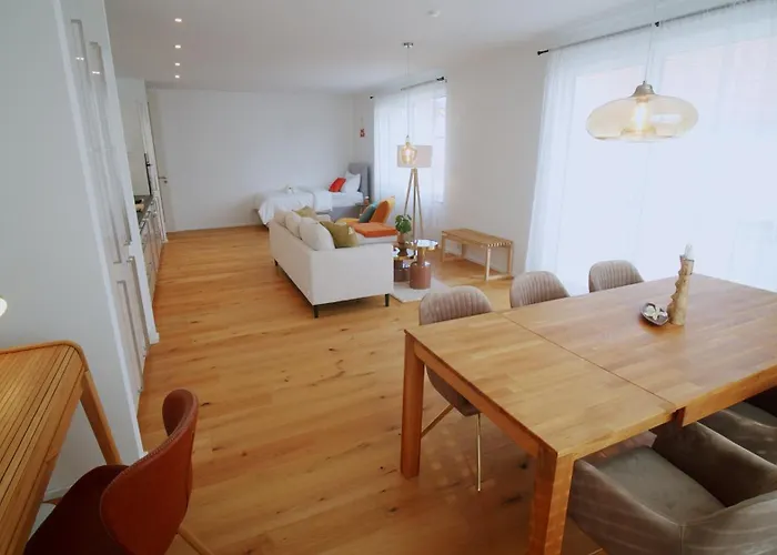 公寓 Yuva Homes - 100m2 - Nahe Muenchen - 2 Baeder - S-bahn 格梅尔林