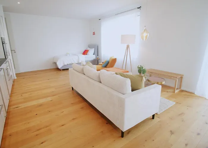 Yuva Homes - 100m2 - Nahe Muenchen - 2 Baeder - S-bahn 格梅尔林