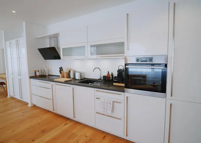 Yuva Homes - 100m2 - Nahe Muenchen - 2 Baeder - S-bahn 公寓