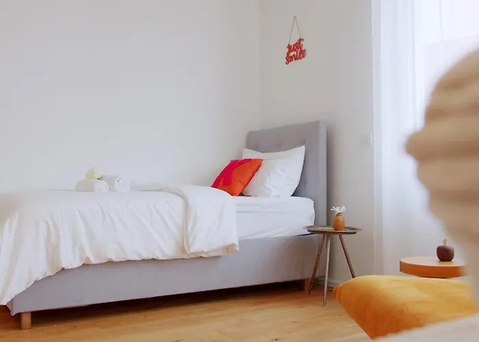 Yuva Homes - 100m2 - Nahe Muenchen - 2 Baeder - S-bahn 公寓