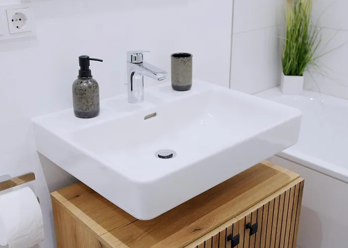 Yuva Homes - 100m2 - Nahe Muenchen - 2 Baeder - S-bahn 公寓 *