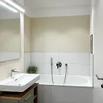 Daire Yuva Homes - 100m2 - Nahe Muenchen - 2 Baeder - S-bahn *