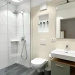 Yuva Homes - 100m2 - Nahe Muenchen - 2 Baeder - S-bahn Daire *