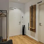 Daire Yuva Homes - 100m2 - Nahe Muenchen - 2 Baeder - S-bahn