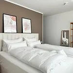 Daire Yuva Homes - 100m2 - Nahe Muenchen - 2 Baeder - S-bahn Germering