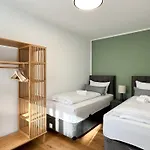 Yuva Homes - 100m2 - Nahe Muenchen - 2 Baeder - S-bahn * Germering