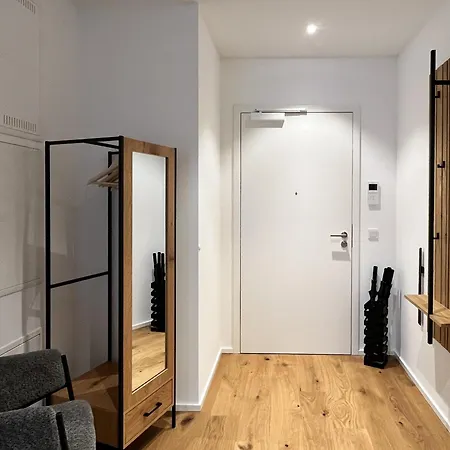 Apartamento Yuva Homes - 100m2 - Nahe München - 2 Bäder - Garten&terrasse - S-bahn