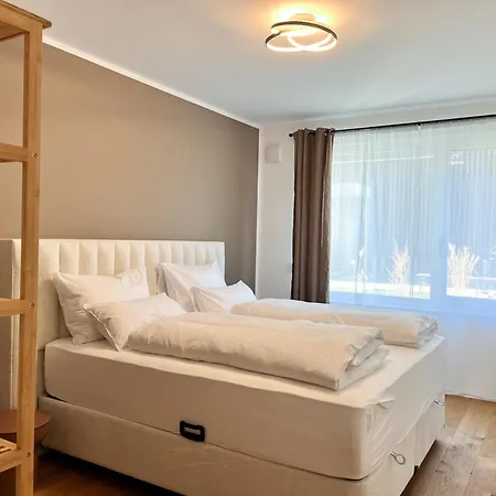 Yuva Homes - 100m2 - Nahe Muenchen - 2 Baeder - Garten&terrasse - S-bahn Appartement *