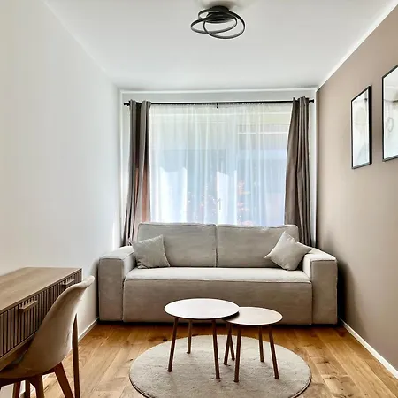 Yuva Homes - 100m2 - Nahe Muenchen - 2 Baeder - Garten&terrasse - S-bahn Appartement Germering