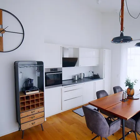 Yuva Homes - 100m2 - Nahe Muenchen - 2 Baeder - S-bahn Apartmán Germering