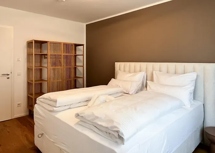 Yuva Homes - 100m2 - Nahe Muenchen - 2 Baeder - Garten&terrasse - S-bahn 格梅尔林