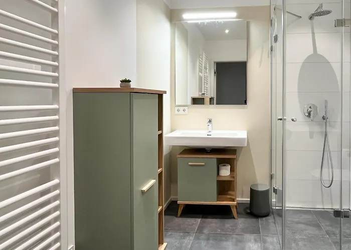 Yuva Homes - 100m2 - Nahe Muenchen - 2 Baeder - S-bahn