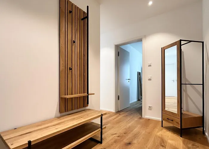 Yuva Homes - 100m2 - Nahe Muenchen - 2 Baeder - Garten&terrasse - S-bahn 格梅尔林