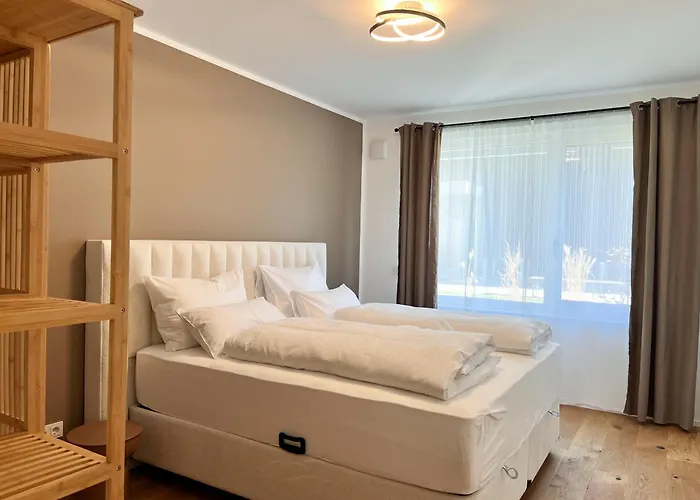 Yuva Homes - 100m2 - Nahe Muenchen - 2 Baeder - S-bahn Lägenhet *