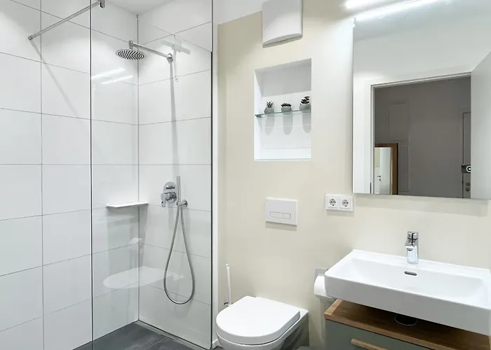 Lägenhet Yuva Homes - 100m2 - Nahe Muenchen - 2 Baeder - Garten&terrasse - S-bahn Germering