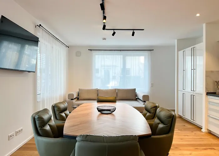 Yuva Homes - 100m2 - Nahe Muenchen - 2 Baeder - S-bahn