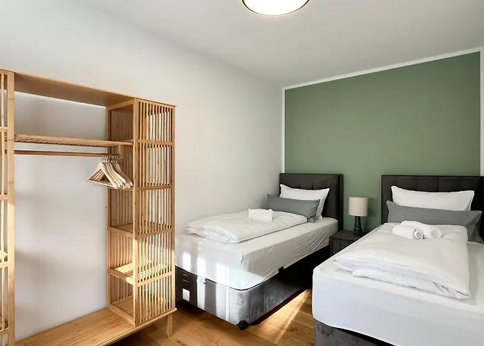 Yuva Homes - 100m2 - Nahe Muenchen - 2 Baeder - Garten&terrasse - S-bahn * Germering