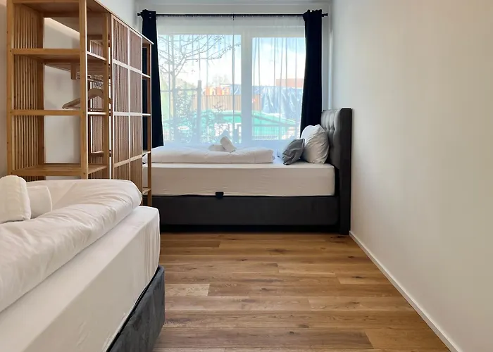 Yuva Homes - 100m2 - Nahe Muenchen - 2 Baeder - S-bahn